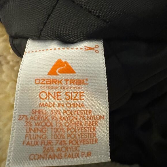 Fleece Trapper Hat Mens Red Plaid - Picture 3 of 3